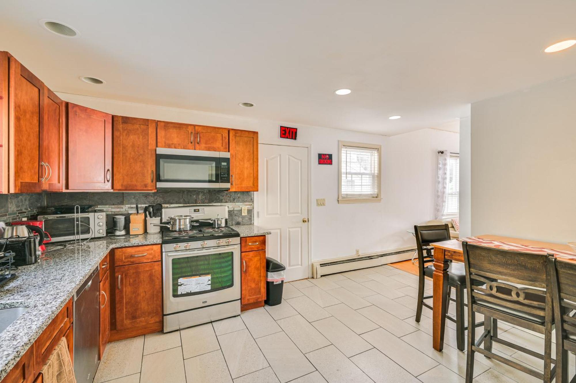 9 Mi To Dtwn Boston Cozy Malden Apartment Buitenkant foto